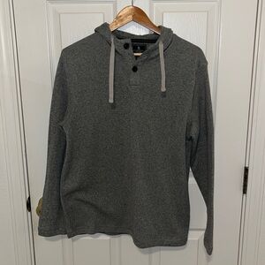 G H Bass & Co Est. 1876 Gray Heather Men’s Sweater Button Medium